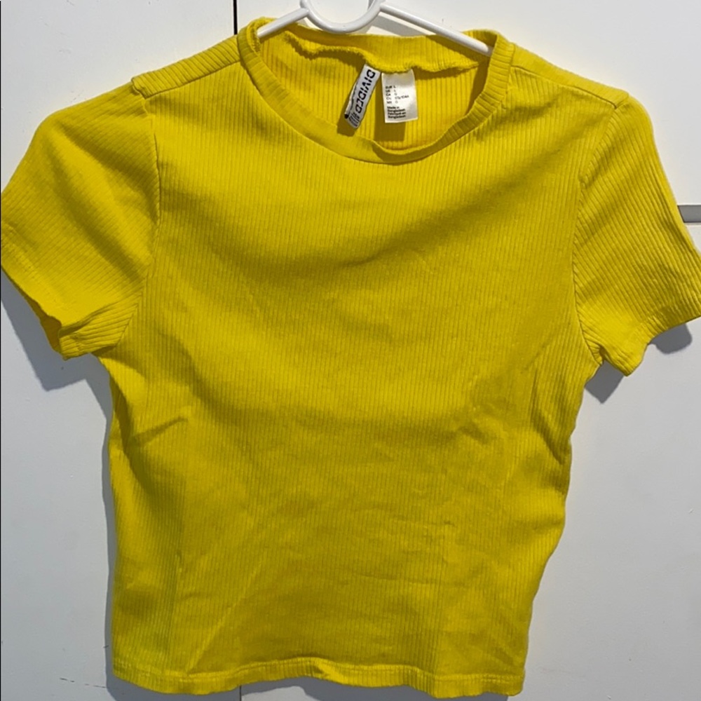 H&M Yellow ribbed tee
